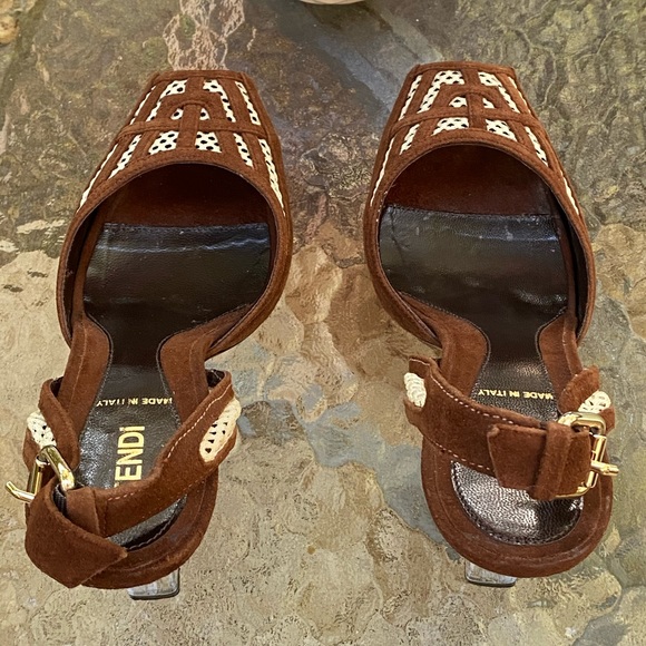 Fendi Brown Suede Peep Toe Mesh Clear Lucite Heels - Picture 6 of 16